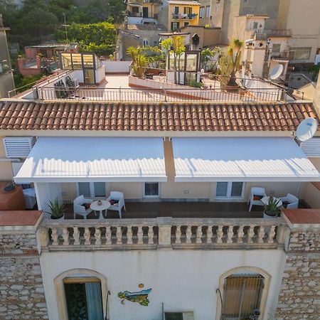Отель La Terrazza Di Porta Messina Таормина Экстерьер фото